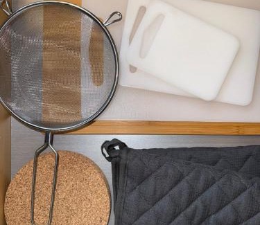 Southeast Edmonton House | 2Bed Bright & Stylish Ritchie Urban Retreat