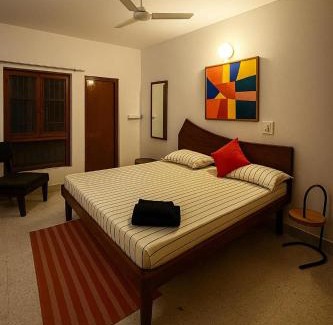 Domlur Apartment | 2BHK Cozy stay Indranagar