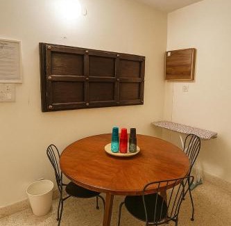 Domlur Apartment | 2BHK Cozy stay Indranagar