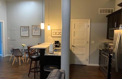Downtown Kansas City Hotel | #2BR-1BA Loft Downtown KC in Historic Building