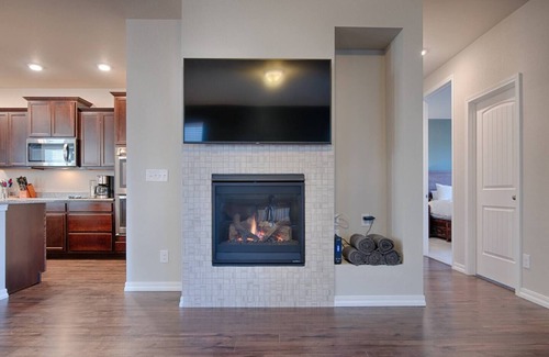 Rockrimmon Condo | 2BR Mtn Viewsusaf Academynewly Buildcentral AC