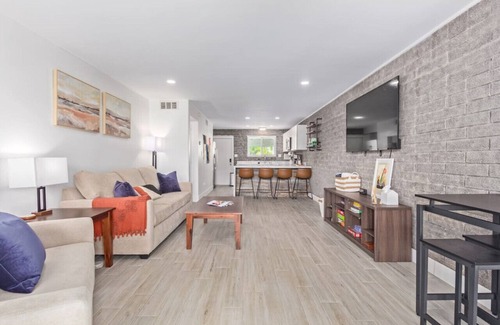 South Scottsdale Apartment | 2BR Scottsdale Getaway w/Pool & Parking