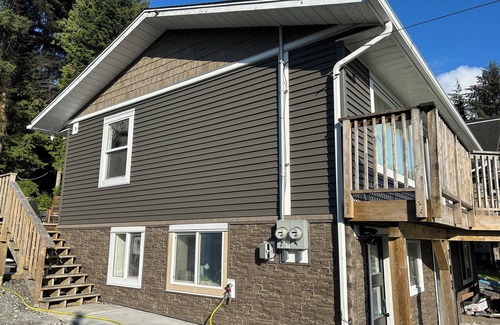 Port Edward House | 2BR Seaside Haven Retreat