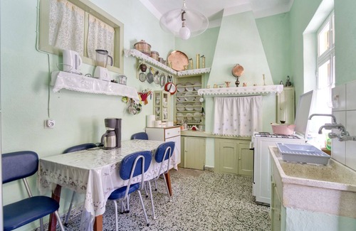 Pedi House | 2islands Waterfront House