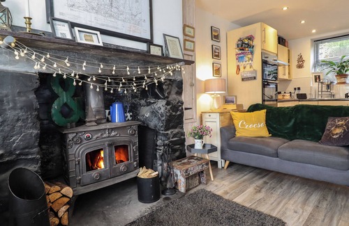 Tanygrisiau Cottage | 3 Barlwyd Terrace