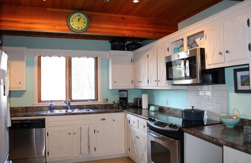 Boularderie Cottage | 3 Bdrm Cottage near Baddeck and St. Ann's 1 hour to Inverness