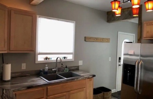 Westside Connection House | 3 Bed - 3 Full Bath, 2 En Suites, Large Patio, Shaded Yard & Fire Pit