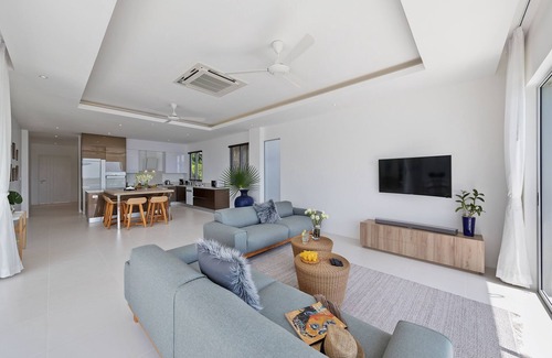 Moo 5 Villa | 3 BED/4 BATH SINGLE-LEVEL BEACHSIDE, SEE- and MOUNTAIN VIEWS VILLA 'BB2'