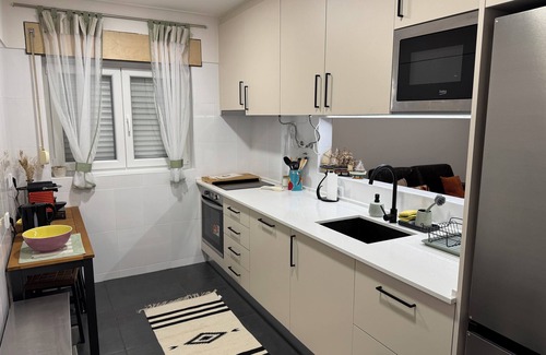 Praia de Santa Cruz Apartment | 3 Bed Apartment in Santa Cruz