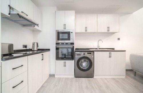 Barsha Heights Apartment | 3 Bed Boutique Luxury Living near Palm Jumeirah