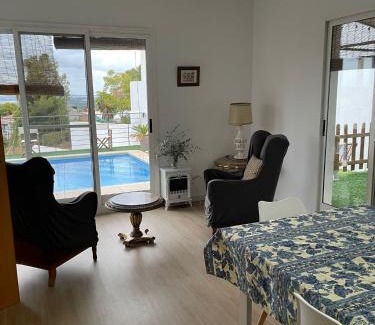 Chiva Ski Chalet | 3 Bed Chalet-Pool-Pets-Hot Tub-Parking-Garden