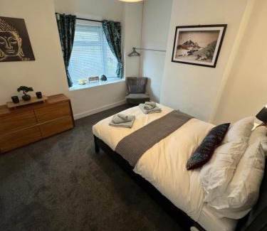 Erdington House | 3-Bed House, Birmingham