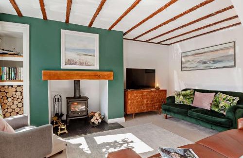 Amlwch House | 3 Bed in Cemaes 92812