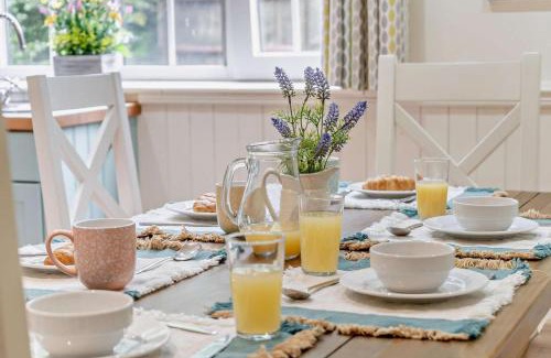 Dol-y-Gaer House | 3 Bed in Cwmtaf oc-p32979