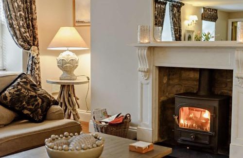 Harbottle House | 3 Bed in Harbottle 61257