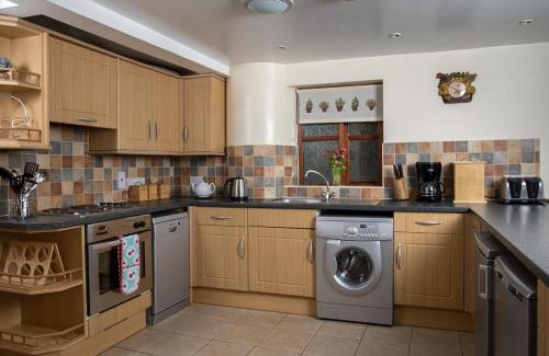 Llyswen House | 3 Bed in Hay on Wye BN370
