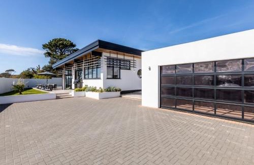 Camborne House | 3 Bed in Portreath 90549