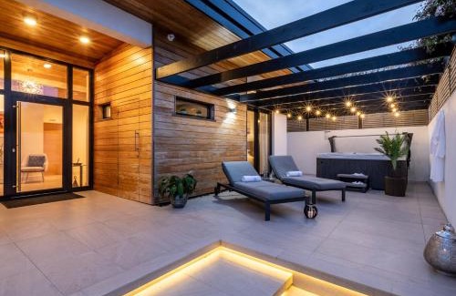 Camborne House | 3 Bed in Portreath 90549