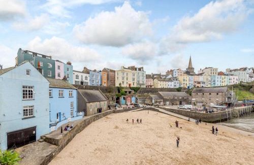 Tenby House | 3 Bed in Tenby FB095