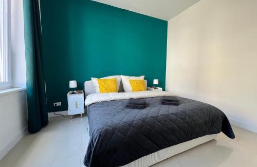 Hauptbahnhof Apartment | 3 Bedroom, 160 qm, Balcony, Center