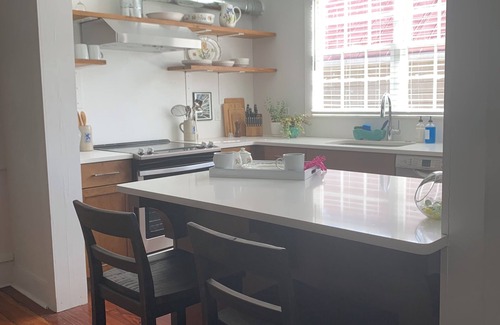 Cannonborough Elliotborough Apartment | 3-bedroom, 2-bath apartment w/Wi-fi, off-street parking, AC, W/D