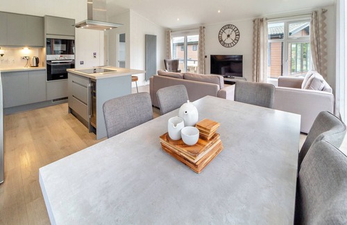 Pentney Ski Chalet | 3 bedroom accommodation in Pentney, King’s Lynn