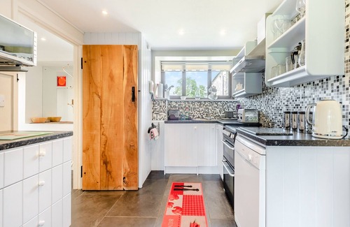 Pentrefelin Cottage | 3 bedroom accommodation in Trapp, near Llandeilo