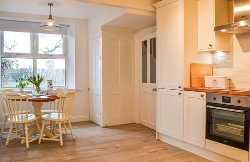 Driffield Cottage | 3 bedroom accommodation in Gembling
