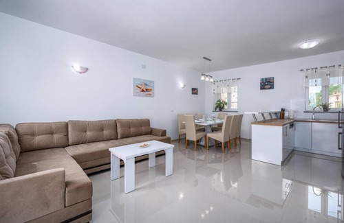 Plomin House | 3 bedroom amazing home in Plomin