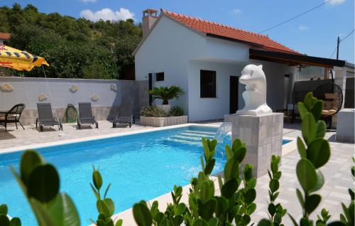 Marina House | 3 Bedroom Amazing Home In Vinovac