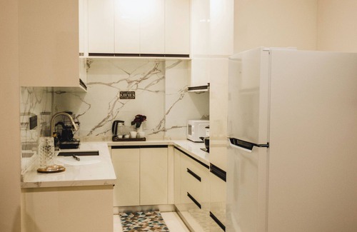 Farukolhufushi Island Apartment | 3-bedroom apartment in delightful Hulhumale' with AC, Wi-Fi and Full kitchen.