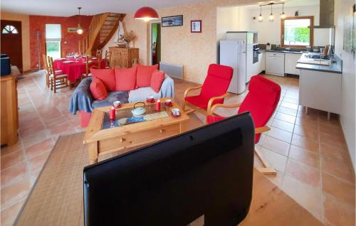 Plourivo House | 3 Bedroom Awesome Home In Plourivo
