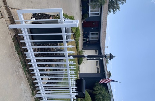 Garfield House | 3 Bedroom Beach House with Large Front and Back Yard