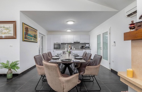 Sosici House | 3 bedroom beautiful home in Sosici