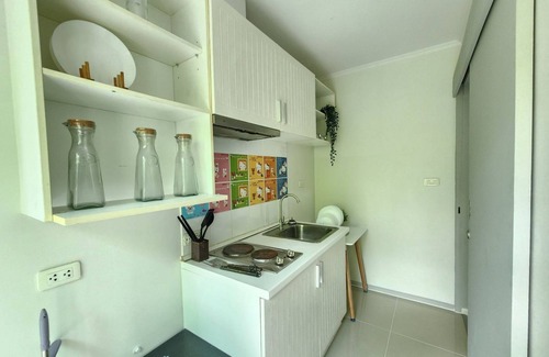Bang Na Condo | 3-bedroom condo in fantastic location with AC, fitness room. Enjoy
