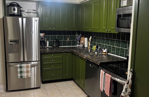 Hamilton House | 3 bedroom- Cozy Hamilton Townhouse