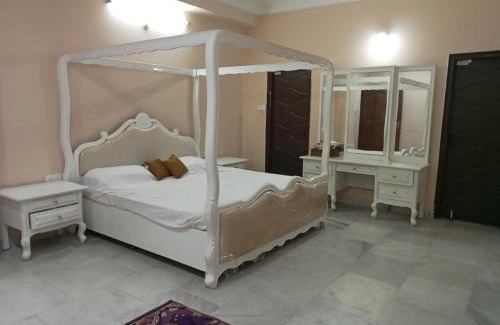 Hyderabad Apartment | 3-Bedroom Elegant and Spacious AC Apartment only for families, Prime Location, Just 100m from Main Road!