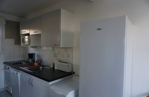 Hourtin Port House | 3-Bedroom Holiday Home, on the Edge of Lake Hourtin, With Swimming Pool