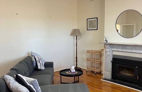 Napperby House | 3 Bedroom House, heating & cooling -17kms to Port Pirie - Pet Friendly.