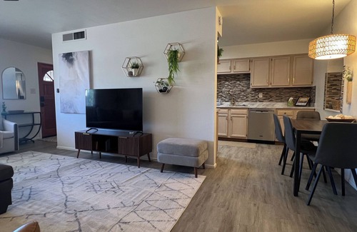 Newlife House | 3-bedroom house in lovely 55+ Community of Sun City AZ