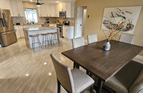 Cape Coral House | 3-bedroom House with Heated Pool in SE Cape Coral