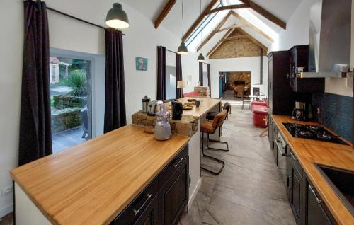 Ploubezre House | 3 Bedroom Nice Home In Ploubezre