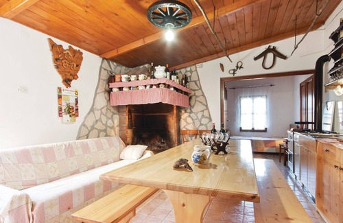 Hrboki House | 3 bedroom pet friendly home in Barban