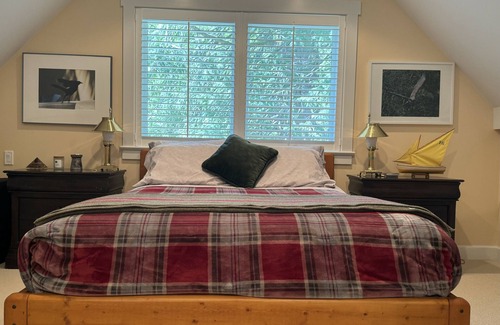 Juan de Fuca Electoral Area House | 3 bedroom suite on the Juan de Fuca straight.