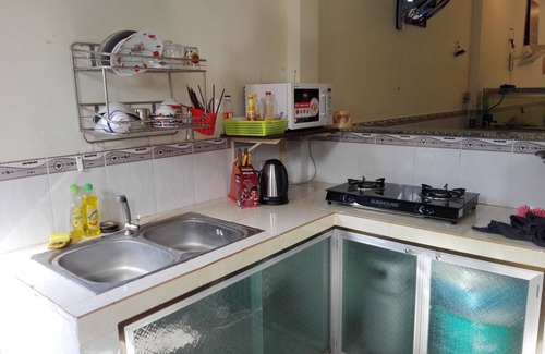 East Ham Tien Beach House | 3 Bedrooms House and big garden