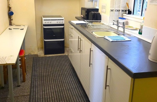 Aberdovey House | 3 bedrooms sleeps 5 NEXT TO Penhelig Beach WOW VIEWS