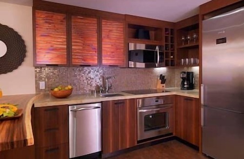 Waikiki Resort | 3 BedroomSuite, The Grand Islander Resort