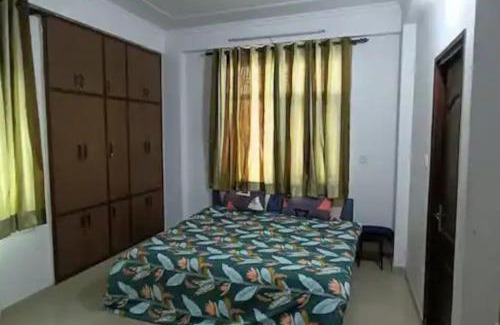 Alambagh Apartment | 3 BHK in Krishna Nagar Lucknow LKO 202R