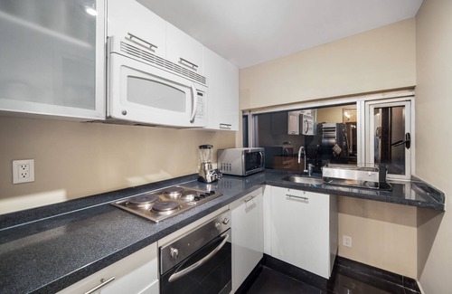 Cuauhtemoc Apartment | 3 BR Upscale Art House Reforma Avenue