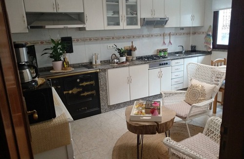 Lousame Cottage | 3' from the COAST 🏖️, LARGE AND BRIGHT HOUSE w/Garden 🏡, 20' from SANTIAGO🕍.